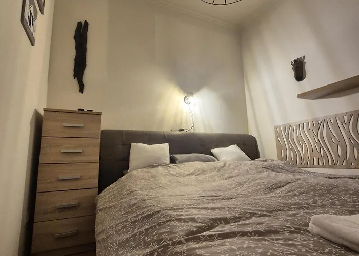 Galerius Garagent דירה