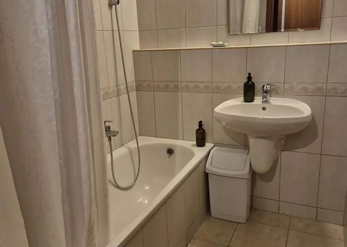 Galerius Garagent דירה